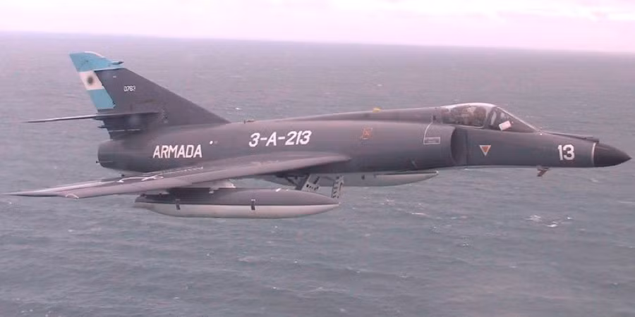 Super Etendard là một dòng cường kích có khả năng đánh biển khá tốt.