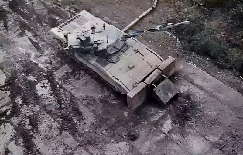 Thử nghiệm hệ thống phòng vệ chủ động Afghanit đối với khung gầm bánh xích Armata.