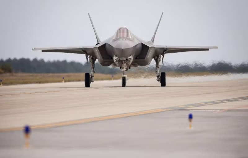 Nhà sản xuất tiêm kích F-35 và Rafale gặp vấn đề nghiêm trọng