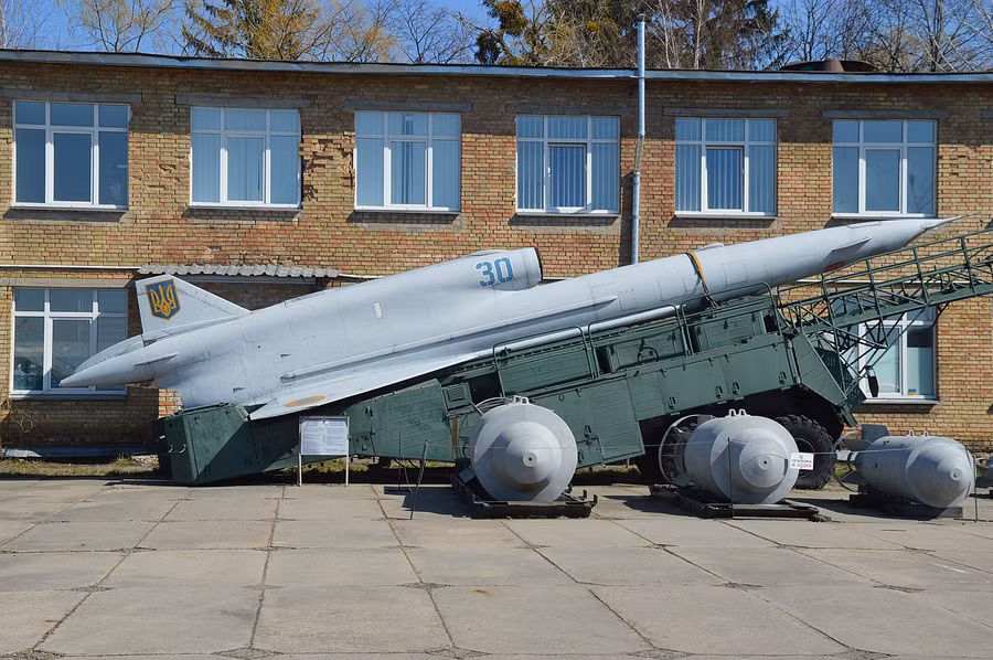 Máy bay không người lái Tu-141 Strizh có thể được Ukraine hoán cải thành tên lửa hành trình tấn công mặt đất.