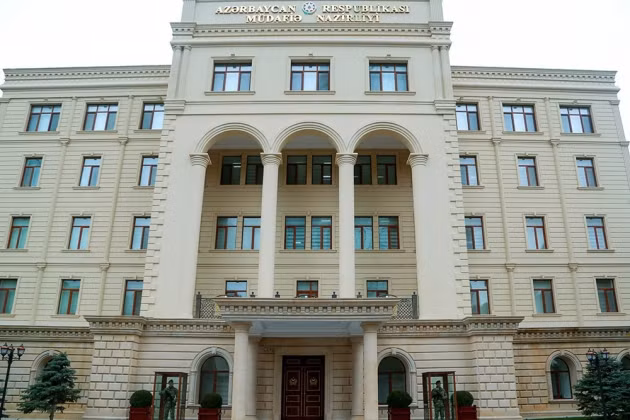 Bộ Quốc phòng Azerbaijan khẳng định sẽ tiếp tục phong tỏa hành lang Lachin. Bộ Quốc phòng Azerbaijan khẳng định sẽ tiếp tục phong tỏa hành lang Lachin.