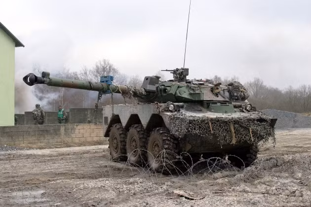 Xe tăng bánh lốp AMX-10RC của Pháp được thông báo đã tham chiến tại Ukraine.