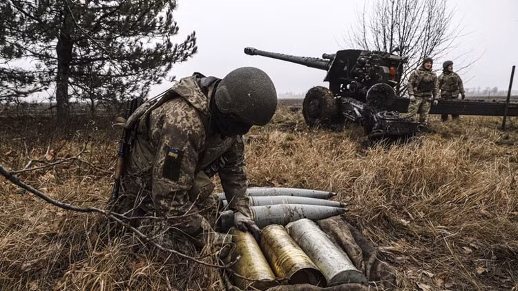 Có những dấu hiệu cho thấy Quân đội Ukraine chuẩn bị tổng phản công trên mặt trận miền Đông và miền Nam.