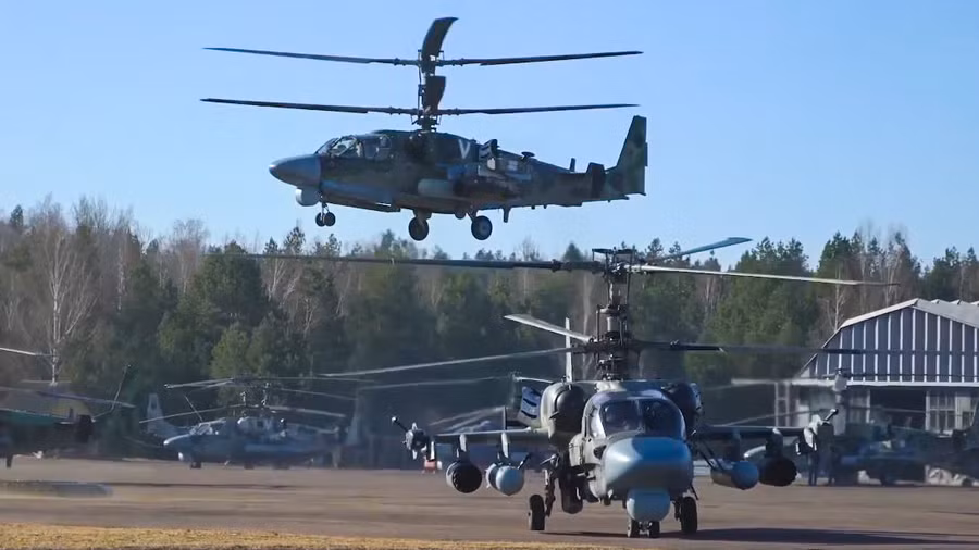 Trực thăng tấn công Ka-52 Alligator của Nga đã phải chịu thiệt hại khá nặng nề trên chiến trường Ukraine. Trực thăng tấn công Ka-52 Alligator của Nga đã phải chịu thiệt hại khá nặng nề trên chiến trường Ukraine.