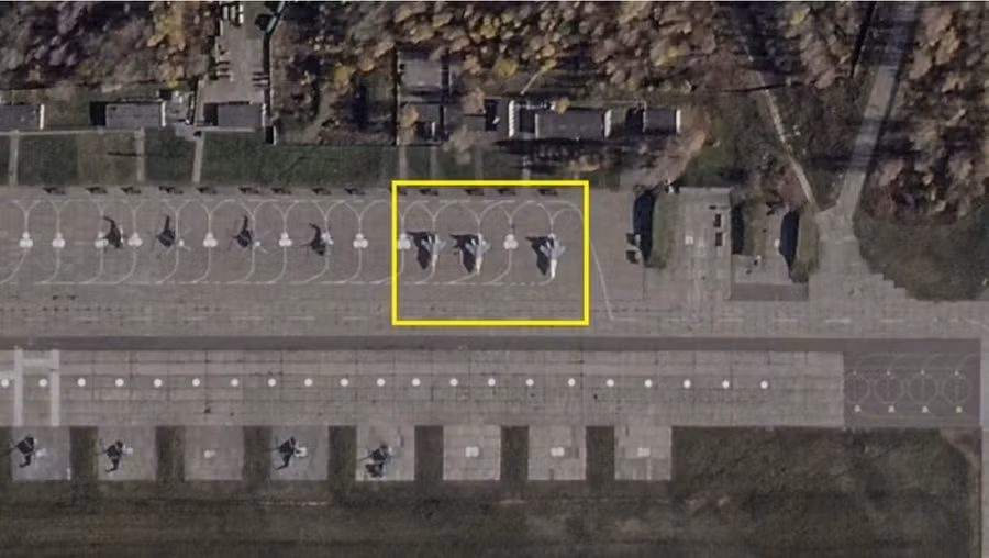 Căn cứ không quân Machulishchi của Nga trên đất Belarus đã xảy ra những vụ nổ gây thiệt hại. Căn cứ không quân Machulishchi của Nga trên đất Belarus đã xảy ra những vụ nổ gây thiệt hại.