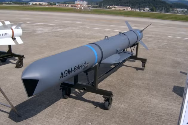 Lực lượng vũ trang Ukraine có thể sớm tiếp nhận tên lửa đa năng AGM-84H SLAM-ER.