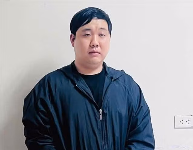 Kim JiWon bị trục xuất khỏi Việt Nam.