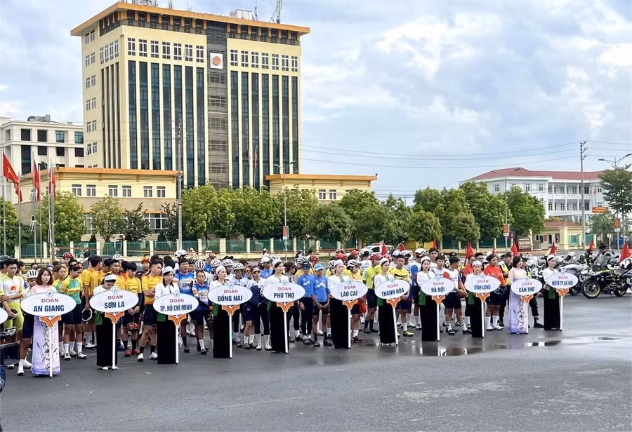 Giải đấu quy tụ 15 đoàn các tỉnh, thành, ngành trên cả nước.