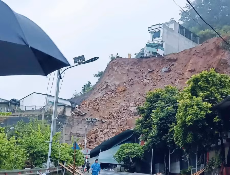 sạt lo.jpg