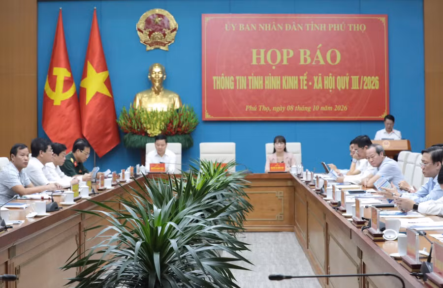 Quang cảnh buổi họp báo.