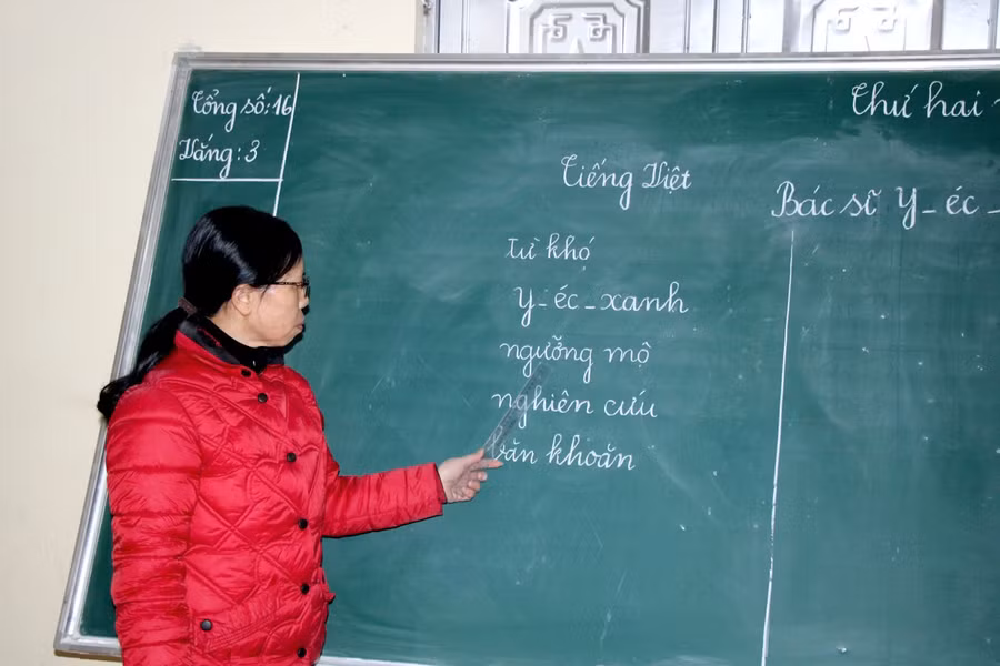 2-lop-hoc-xoa-mu-chu.jpg