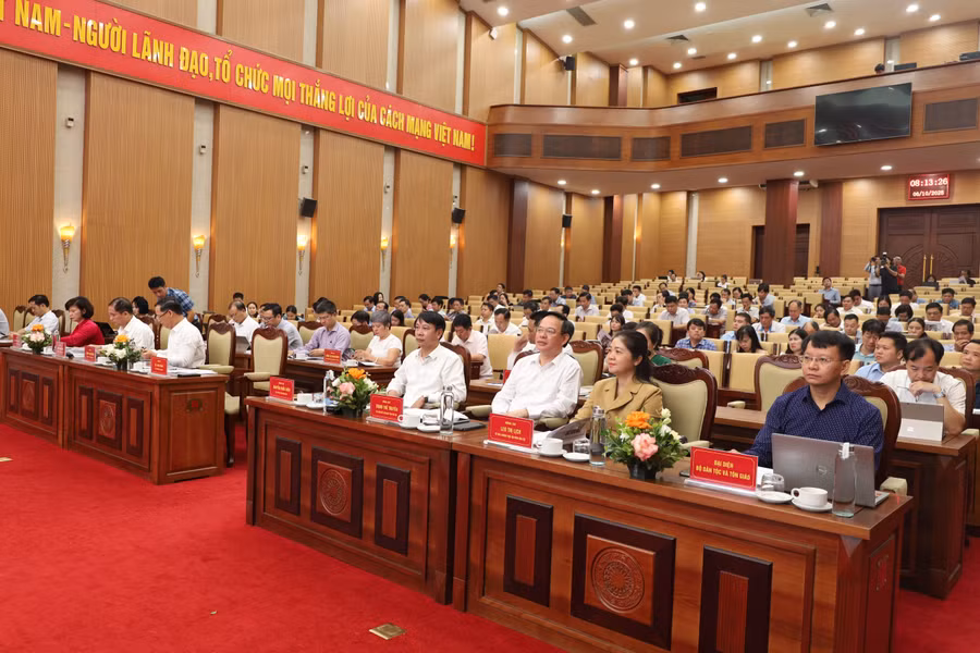 hoi-nghi.jpg