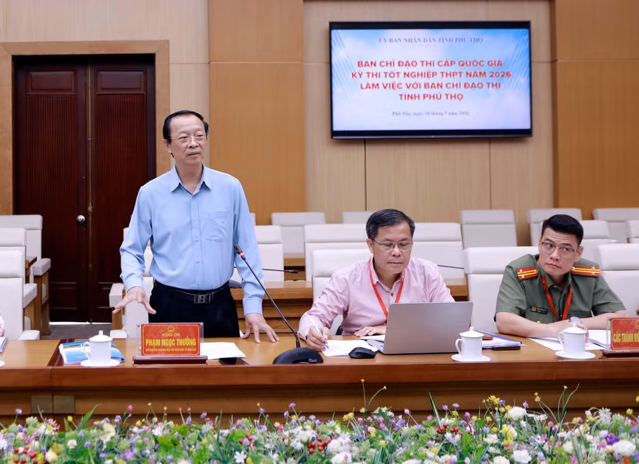 Thứ trưởng Thường trực Phạm Ngọc Thưởng làm việc với tỉnh Phú Thọ.