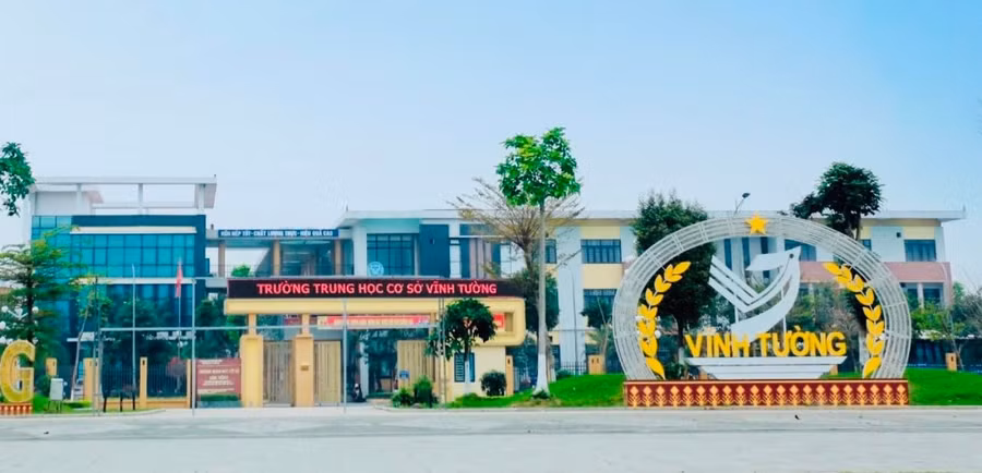 Trường THCS Vĩnh Tường.