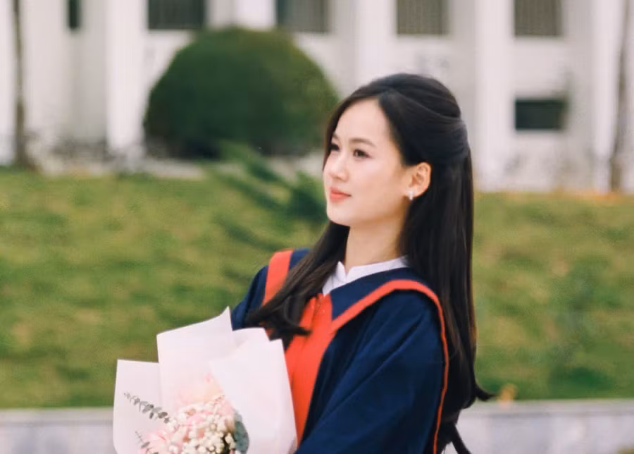 Thủ khoa khối A00 Nguyễn Lê Hiền Mai.
