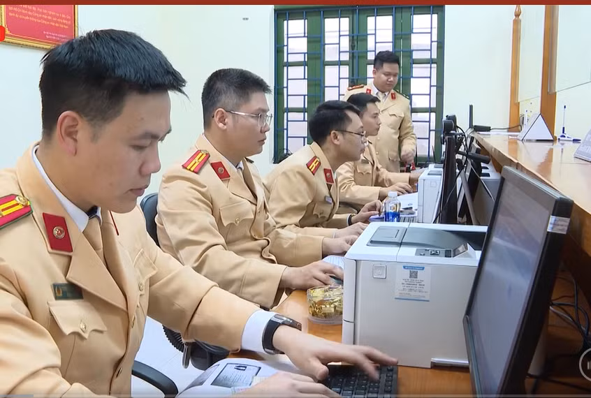 Từ ngày 17/3/2025 trên địa bàn toàn tỉnh Phú Thọ có 6 điểm tiếp nhận hồ sơ cấp đổi, cấp lại bằng lái xe.