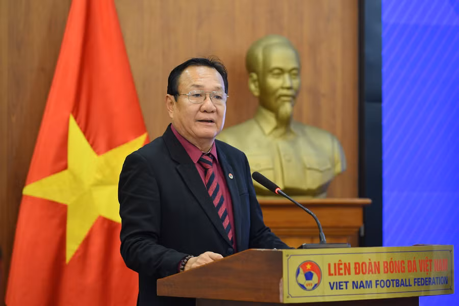 cong-bo-hlv-truong-bong-da-nu-vn-5184.jpg