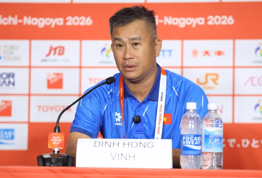 HLV Đinh Hồng Vinh tiếc nuối khi U23 Việt Nam không thể thắng U23 Kuwait.