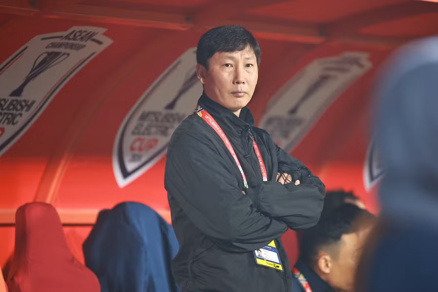 HLV Kim Sang Sik tuyển Asean All Stars so tài Man United trong tháng 5 tới.