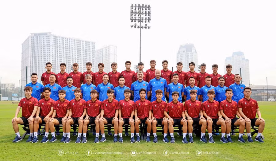 U17 Việt Nam sang Oman tập huấn. 