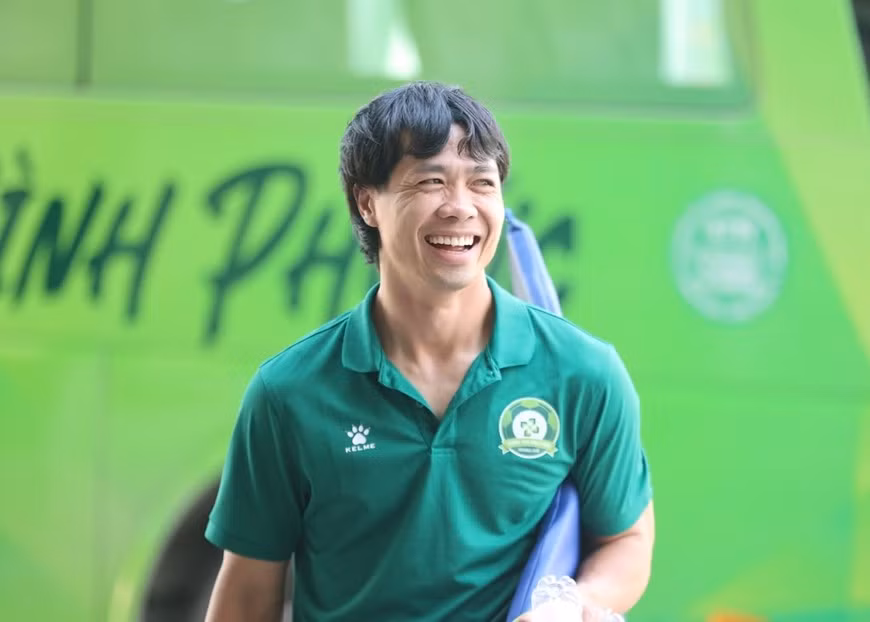 Công Phượng chưa thể thi đấu ở giải hạng Nhất vì chấn thương.