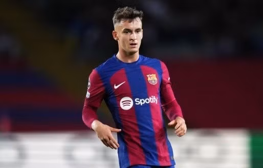 Marc Casado được Man United và Liverpool quan tâm.
