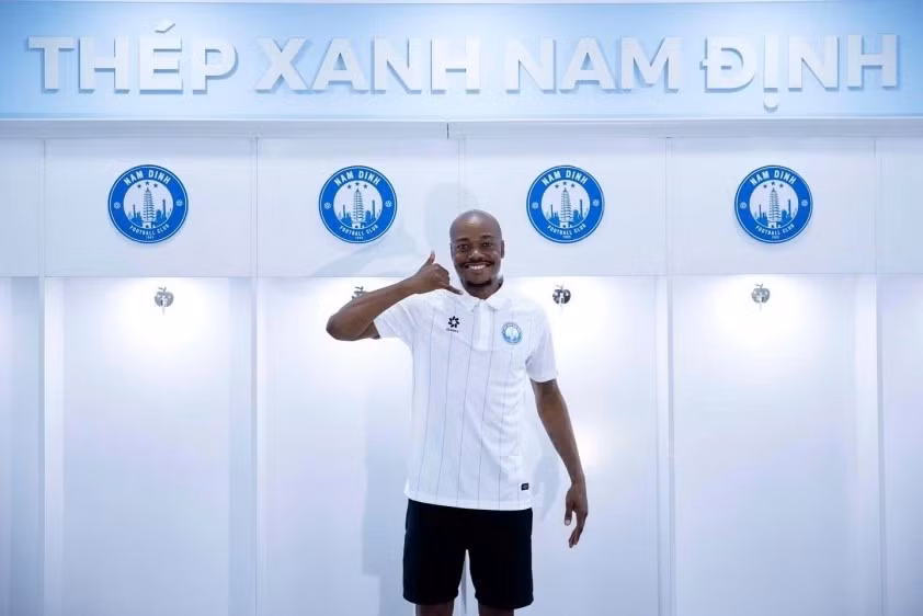 Brighton Percy Tau lọt top cầu thủ đắt nhất Đông Nam Á.