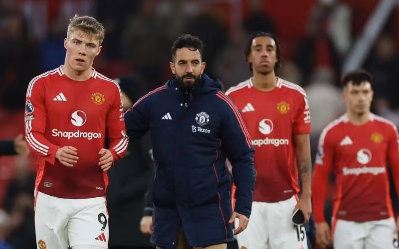 Man United liên tục gây thất vọng ở Ngoại hạng Anh.