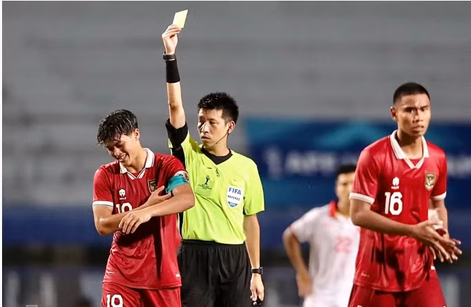 Trọng tài Hiroki Kasahara sẽ điều hành trận đấu giữa tuyển Việt Nam và Singapore. Ảnh: Lâm Thỏa.