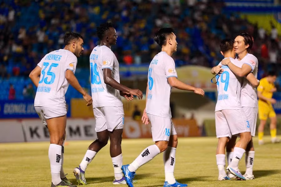 Vòng 26 V-League 2024/25 đồng loạt diễn ra vào 17h ngày 22/6.