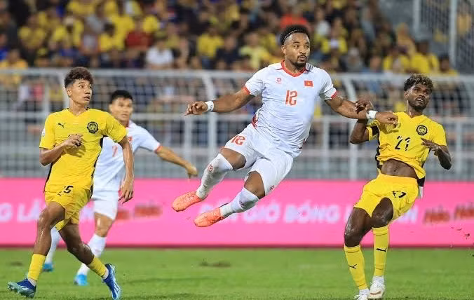 Tuyển Việt Nam thắng cách biệt Malaysia ở bán kết lượt đi ASEAN Cup 2026.