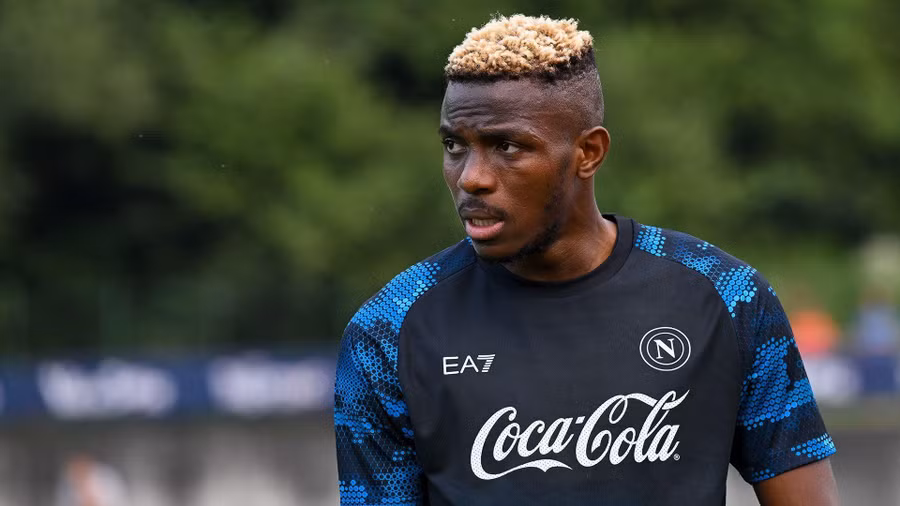 Victor Osimhen lọt tầm ngắm của Man United.