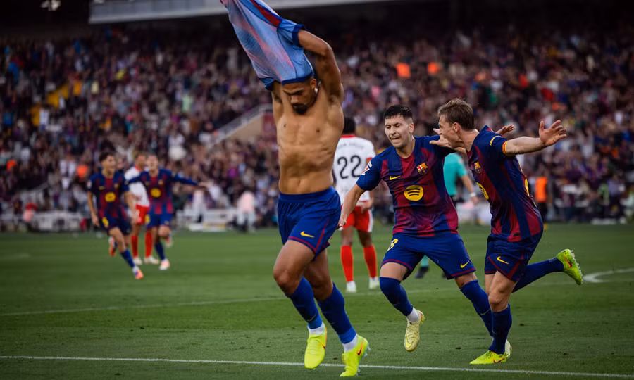 barca-png-1760806826-176080689-1299-7625-1760807173.png