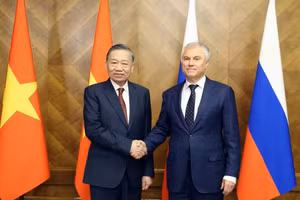 Tổng Bí thư, Chủ tịch nước Tô Lâm hội kiến Chủ tịch Duma Quốc gia Nga Vyacheslav Volodin. Ảnh: Thống Nhất/TTXVN.