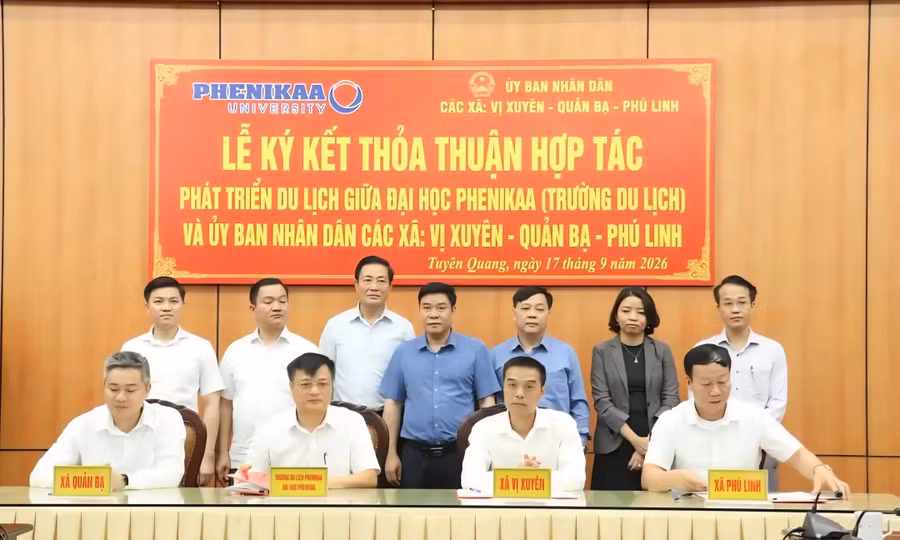 Lãnh đạo tỉnh Tuyên Quang tham dự Lễ ký kết hợp tác.