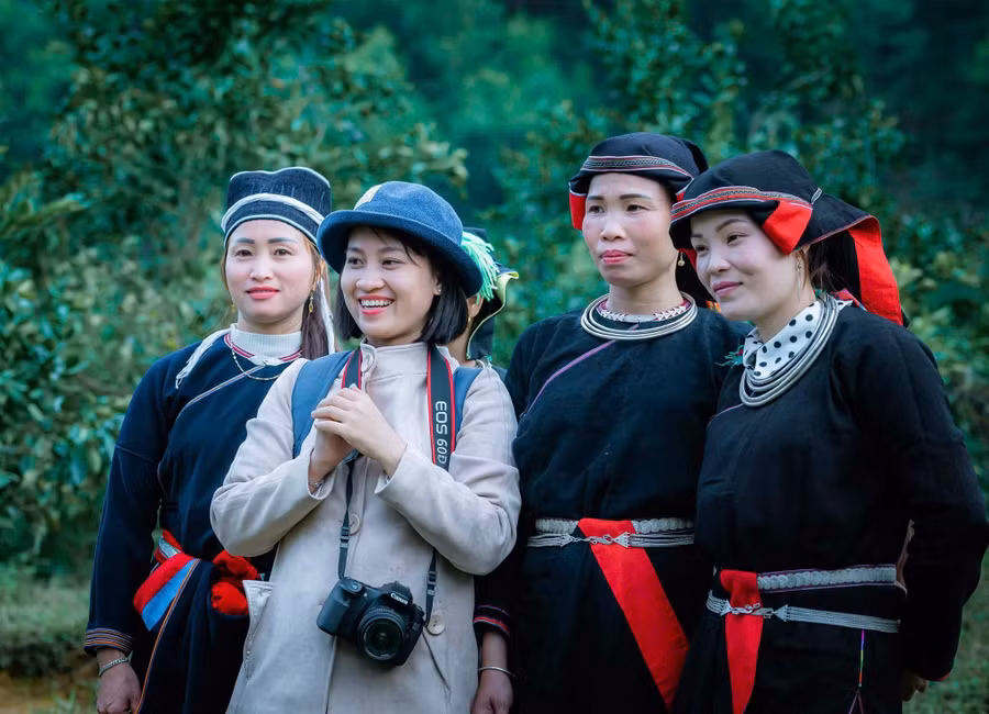 Tác giả Hoàng Niềm trong một lần tác nghiệp.