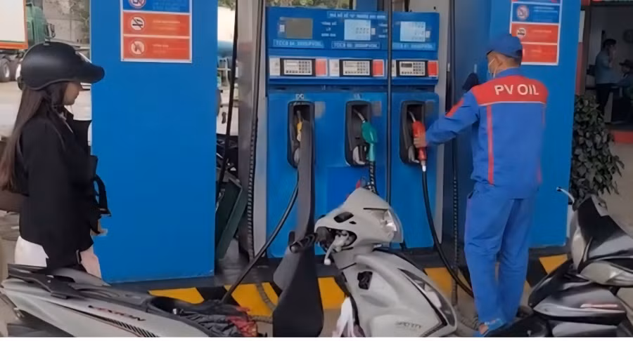 Cơ quan chức năng khuyến cáo người dân không tích trữ xăng dầu.
