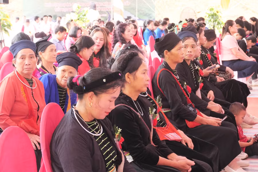 a-khoi-cong-2.jpg