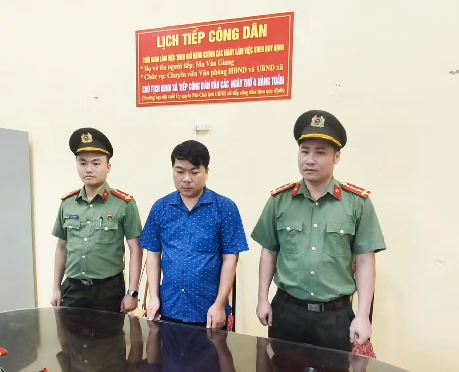 Phạm Quốc Dương tại Cơ quan điều tra. (Ảnh: Công an Tuyên Quang)