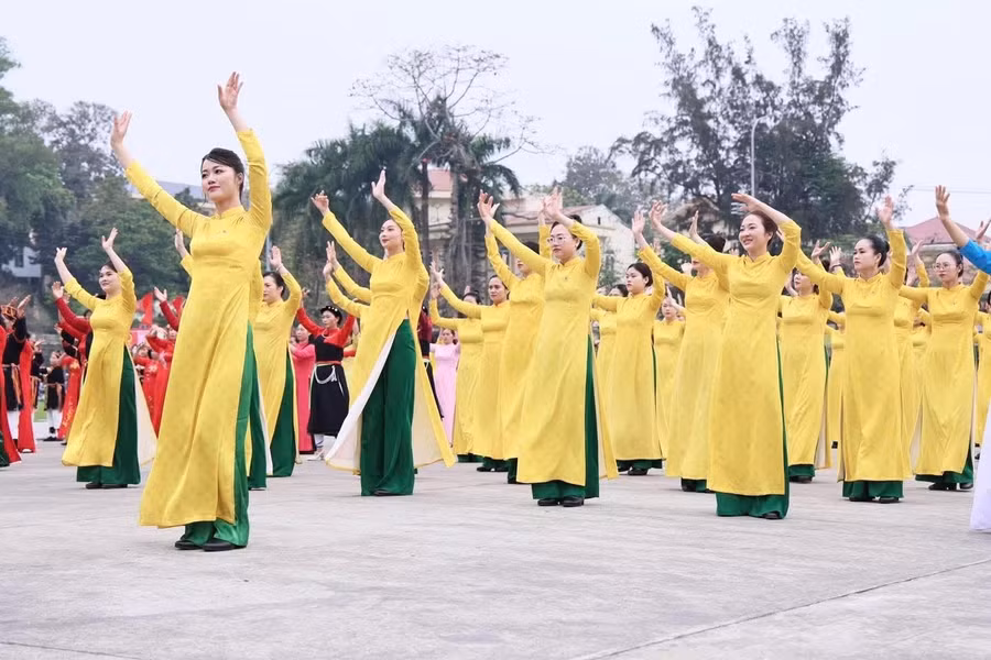 Hoạt động sôi nổi của phụ nữ Tuyên Quang. (Ảnh: Tuấn Anh)