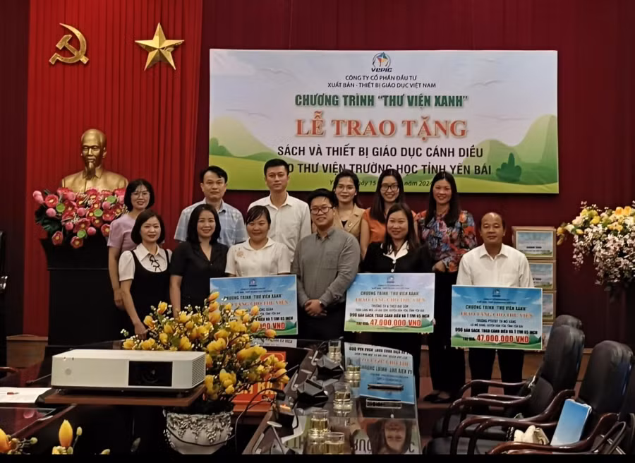 Gần 3.000 bản sách đến với thư viện các trường học tại Yên Bái.