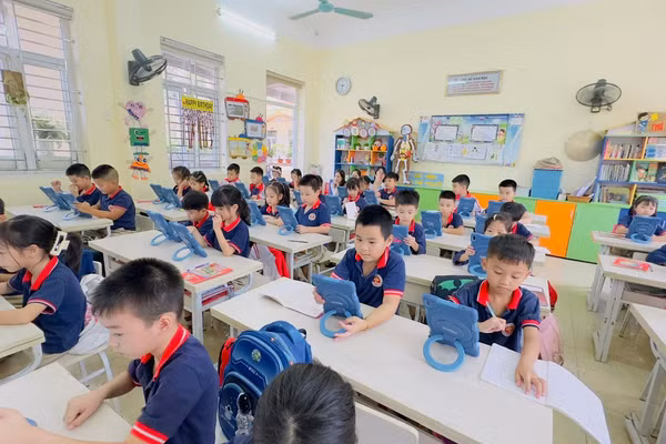 Mô hình lớp học thông minh tại Trường Tiểu học Trần Nhân Tông (Ninh Bình).