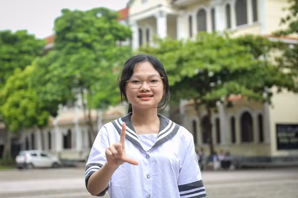 Nữ sinh Ninh Bình chinh phục đỉnh cao Olympic Vật lí quốc tế