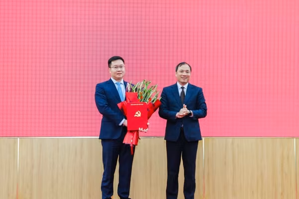 Ông Trần Đăng Quỳnh giữ chức Phó Bí thư Tỉnh ủy Ninh Bình