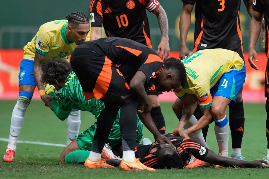colombias-davinson-sanchez-lays.jpg