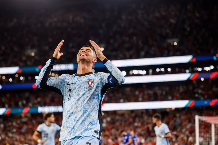 ronaldo1-240.jpg