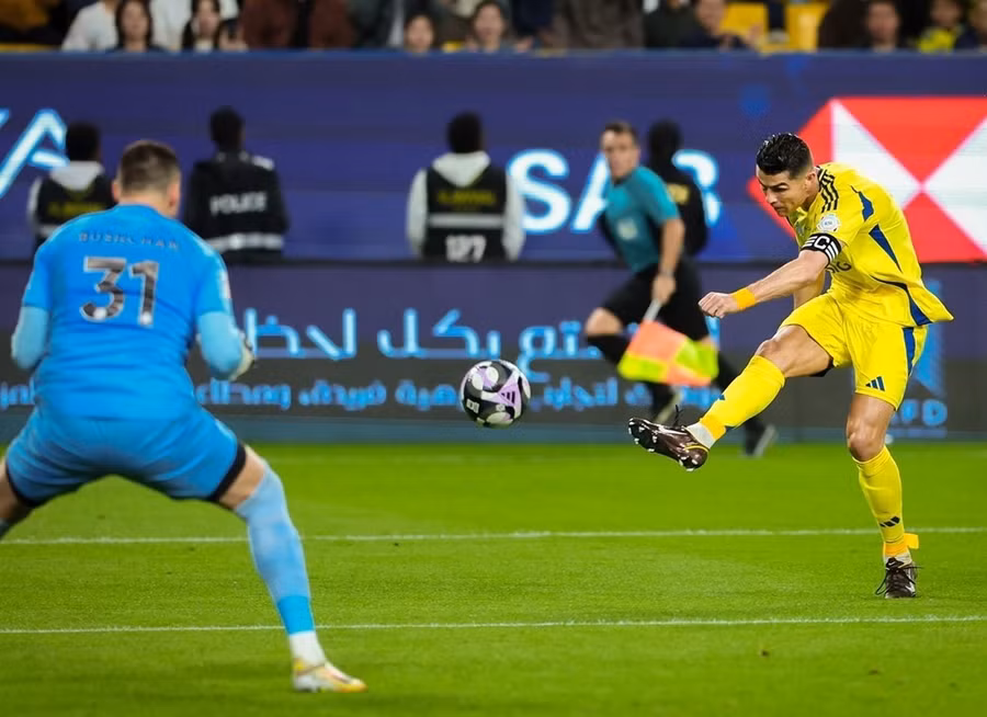ronaldo-al-nassr-1-23874.jpg
