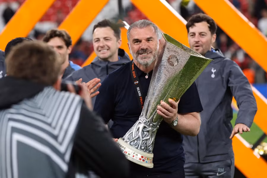 tottenham-hotspur-head-coach-ang.jpg
