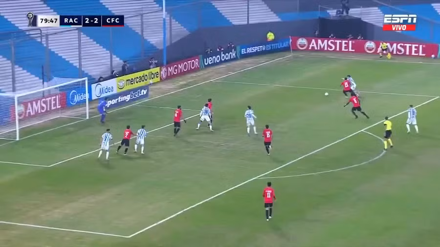 Video: 2 pha ‘tấu hài’ khó tin ở Cup C2 Nam Mỹ