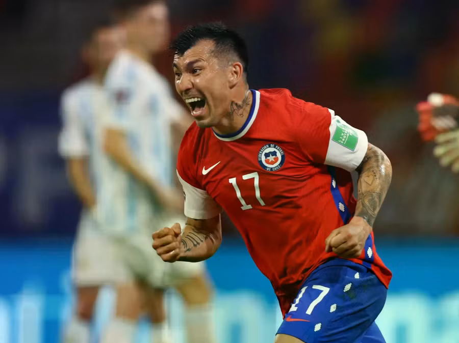2021-chiles-gary-medel-celebrates-657152444.jpg